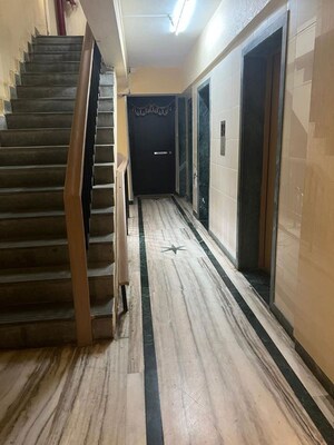 Balcony in 3 BHK Apartment at Monalisa Apartments Cumbala Hill, Breach Candy – for Rent