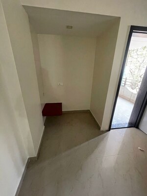 2 BHK Apartment – Entrance View at Runwal Skylark - for Rent