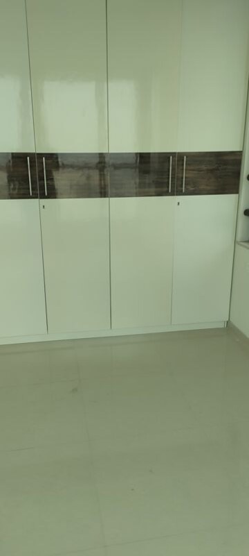 Furnished Amenities in 3.5 BHK Apartment at Peninsula Celestia Spaces, Parel – for Rent