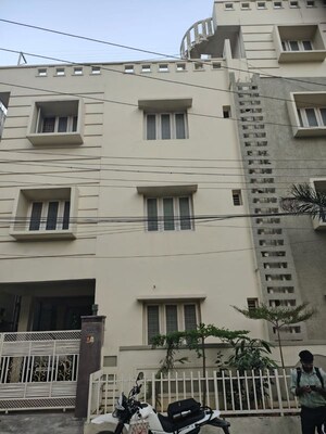 6+ BHK Independent House For Sale in Gowlidoddy