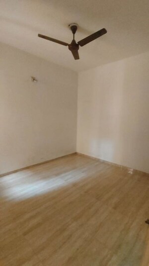 Room in 2 BHK Apartment at Saffron Binory Residency, Satellite – for Rent