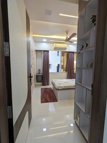 Room in 2 BHK Apartment at Runwal Zenith, Balkum Pada – for Sale