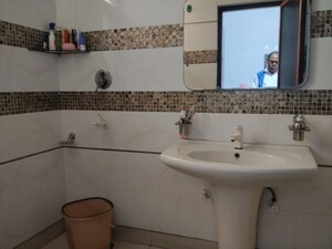 Bathroom in 2 BHK Builder Floor at RWA Apartments Sector 41, Sector 41 – for Rent