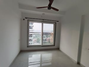 Room in 2 BHK Apartment at Vaibhav Queens Park, Chembur – for Rent