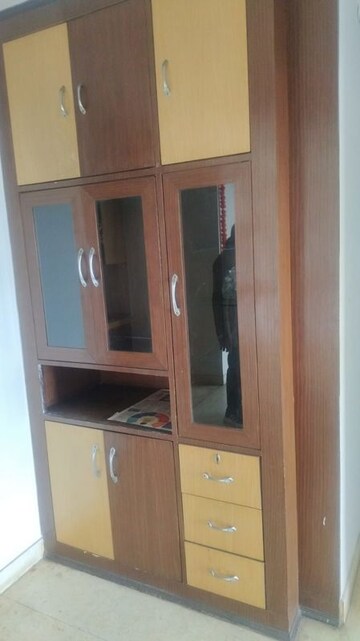 Furnished Amenities in 3.5 BHK Apartment at 3C Lotus Boulevard, Sector 100 – for Rent