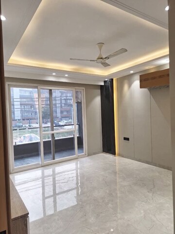 Room in 3 BHK Apartment at Saket – for Rent