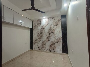 Room in 3 BHK Builder Floor at Sector 2a Vasundhara – for Sale