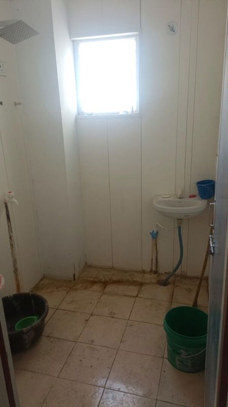 Bathroom, up-basera-1-awadh-vihar-yojna 1 Bedroom 398 Sq.Ft. Apartment In Vrindavan Yojna Lucknow 10050918