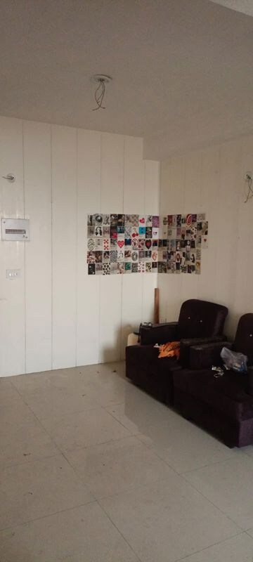 Living Room in 1 BHK Apartment at UP Basera 1 Awadh Vihar Yojna, Vrindavan Yojna – for Rent