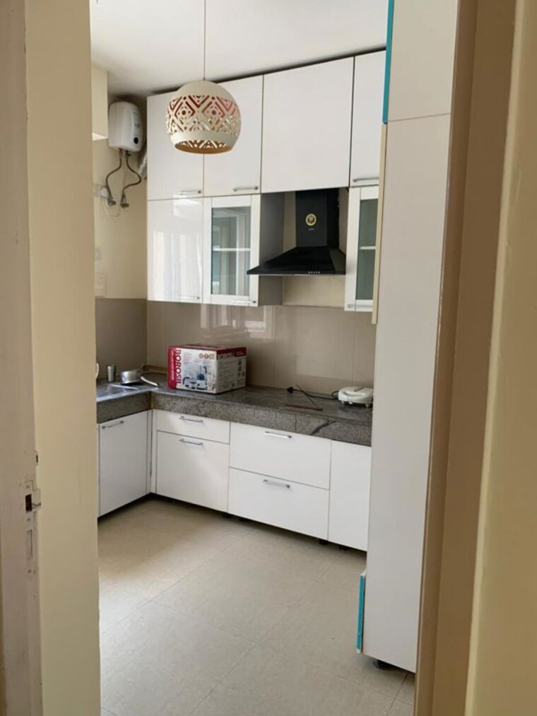 Kitchen, emaar-emerald-classic 3 Bedroom 270 Sq.Ft. Apartment In Sector 65 Gurgaon 10050916