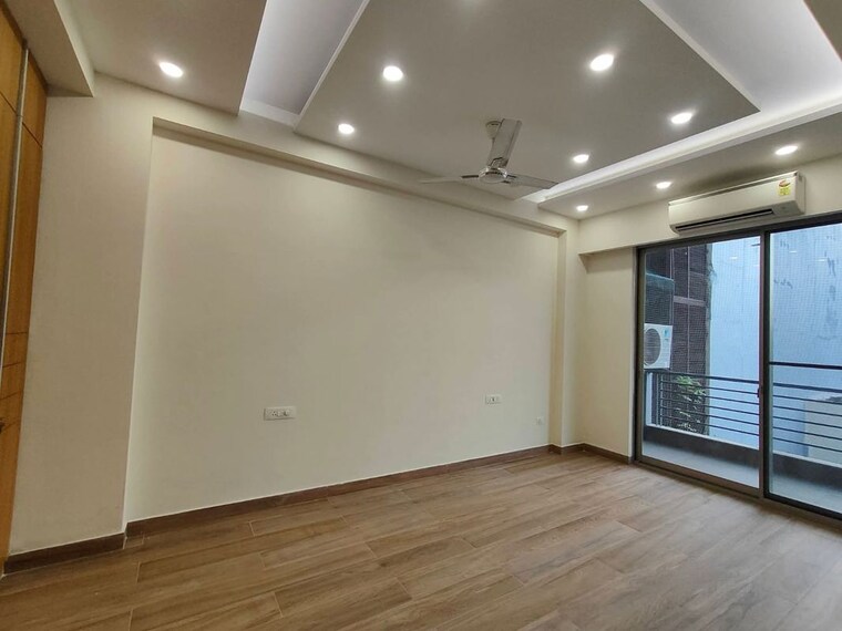 Room, saket 2 Bedroom 1100 Sq.Ft. Apartment In Saket Delhi 10050938