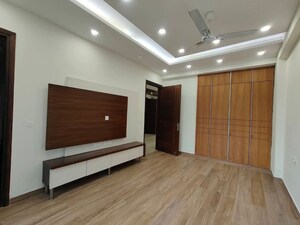 Room in 2 BHK Apartment at Saket – for Rent