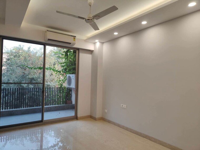 Room, saket 2 Bedroom 1100 Sq.Ft. Apartment In Saket Delhi 10050938