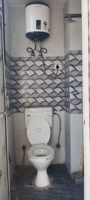 Bathroom in 1 BHK Builder Floor at Neb Sarai – for Rent