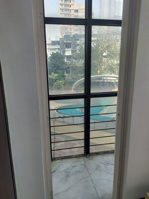 Room in 2 BHK Apartment at Mittal Phoenix Tower, Lower Parel – for Rent