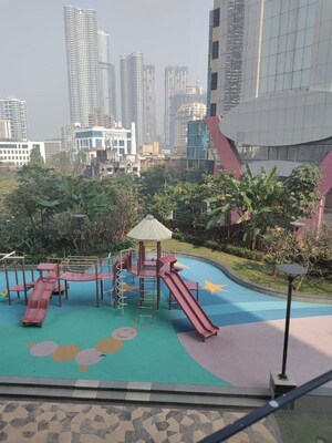 2 BHK Apartment For Rent in Mittal Phoenix Tower, Lower Parel