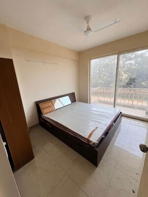 2 BHK Apartment For Rent in Bedarwals Sixty Three Golf Drive, Sector 63
