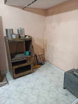 Living Room in 2 BHK Builder Floor at RWA Apartments Sector 52, Sector 52 – for Rent