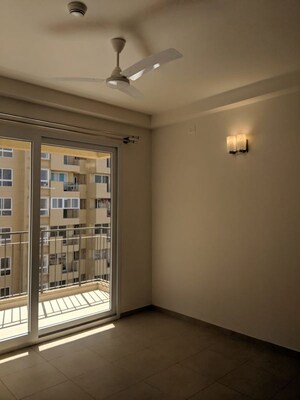 Room in 2 BHK Apartment at Bhartiya City, Thanisandra Main Road – for Rent