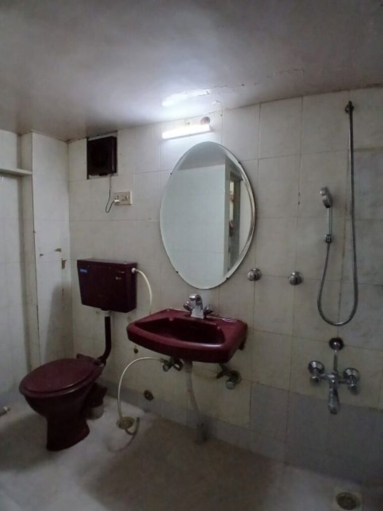Bathroom, valmiki-apartment-santacruz 3 Bedroom 1200 Sq.Ft. Apartment In Santacruz East Mumbai 10051102