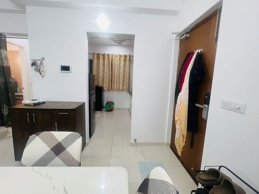 2 BHK Apartment For Sale in Amanora Gold Towers
