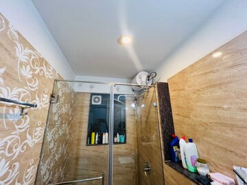 Furnished Amenities in 2 BHK Apartment at Amanora Gold Towers, Hadapsar – for Rent