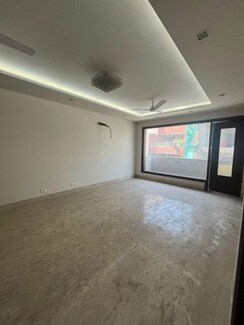 5 BHK + Pooja Room,Servant Room,Study Room,Extra Room Builder Floor For Sale in Greater Kailash I