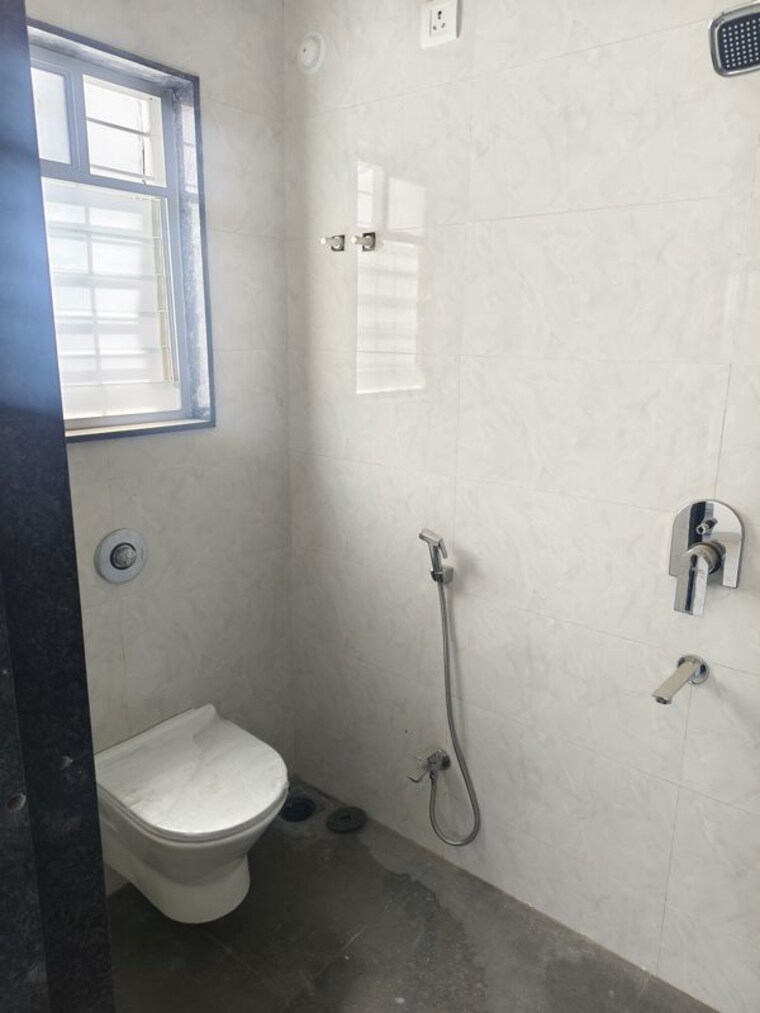 Bathroom, old sangvi 2 Bedroom 1000 Sq.Ft. Apartment In Old Sangvi Pune 10051153