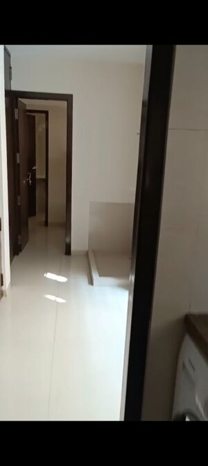 Room in 4 BHK Villa at Defence Colony – for Rent
