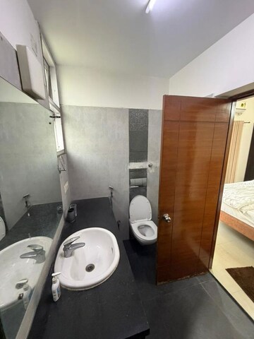 Bathroom in 3 BHK Apartment at Soni Novel, Richmond Town – for Rent