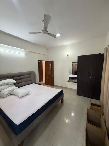 Bedroom in 3 BHK Apartment at Soni Novel, Richmond Town – for Rent