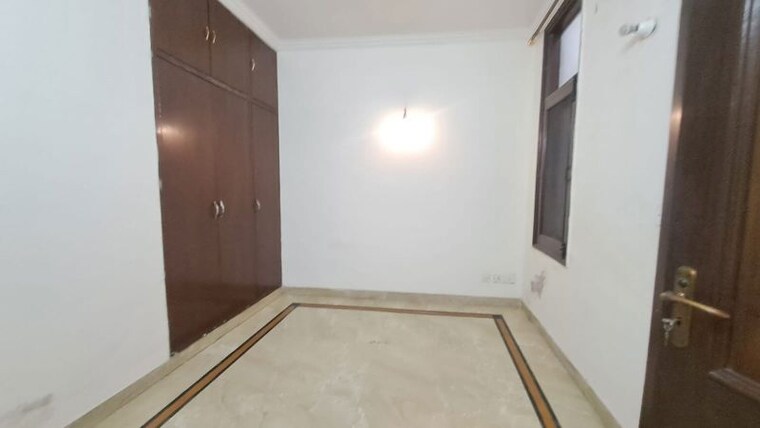 Room, greater kailash i 5 Bedroom 2700 Sq.Ft. Builder Floor In Greater Kailash I Delhi 10051212