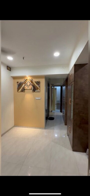 Room in 2 BHK Apartment at Thane West – for Rent