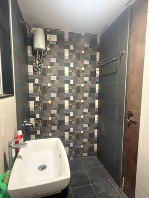 Furnished Amenities in 2 BHK Apartment at Thane West – for Rent