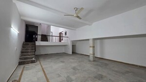 Room in 2 BHK Apartment at Vasant Kunj – for Rent