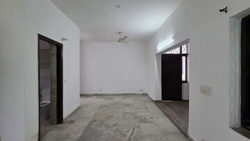 Room in 2 BHK Apartment at Vasant Kunj – for Rent