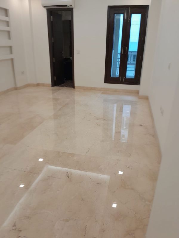 5 BHK + Pooja Room,Servant Room,Study Room,Extra Room Builder Floor For Sale in Kailash Colony