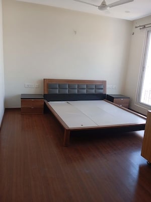 Bedroom in 2 BHK Apartment at Alexandria Apartments, Richmond Town – for Rent