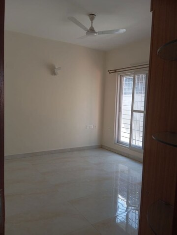 Room in 2 BHK Apartment at Alexandria Apartments, Richmond Town – for Rent