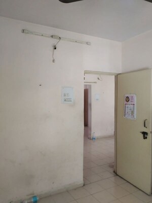 Room in 1 BHK Apartment at Mahalaxmi Vihar, Vishrantwadi – for Rent