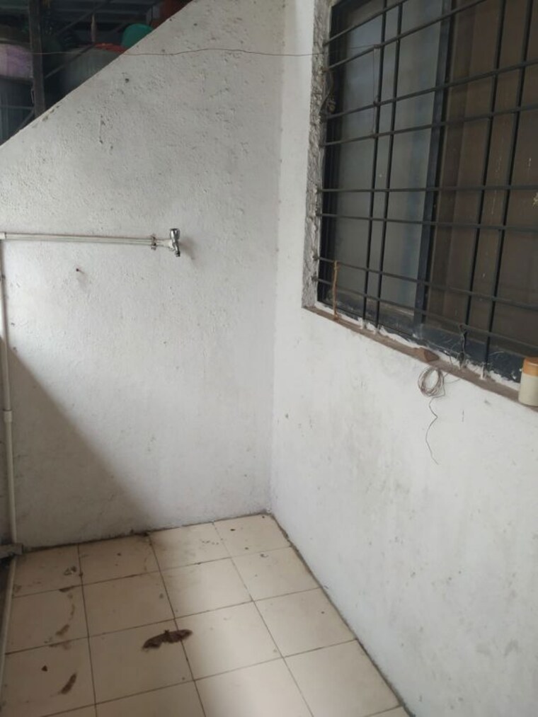 Bathroom, mahalaxmi-vihar 1 Bedroom 600 Sq.Ft. Apartment In Vishrantwadi Pune 10051239
