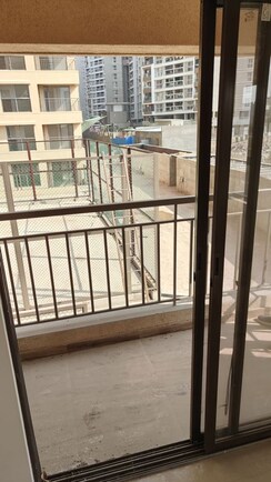 1 BHK Apartment For Rent in Goel Ganga Kunj