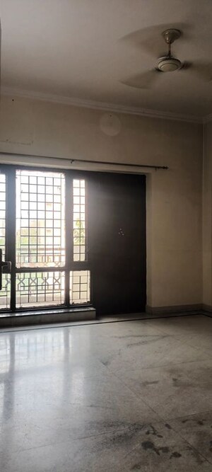 Bedroom in 3 BHK Apartment at Supertech Avant Garde, Vaishali Sector 3 – for Sale