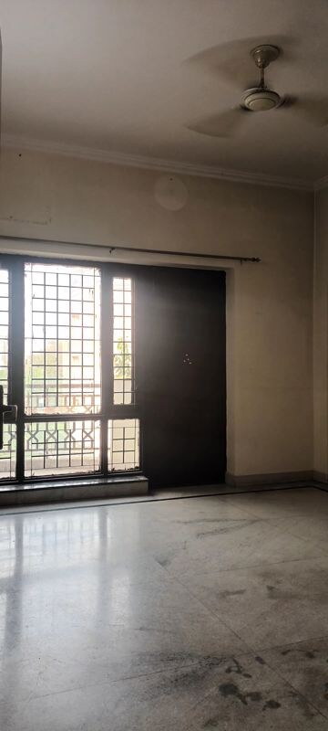 Bedroom in 3 BHK Apartment at Supertech Avant Garde, Vaishali Sector 3 – for Sale