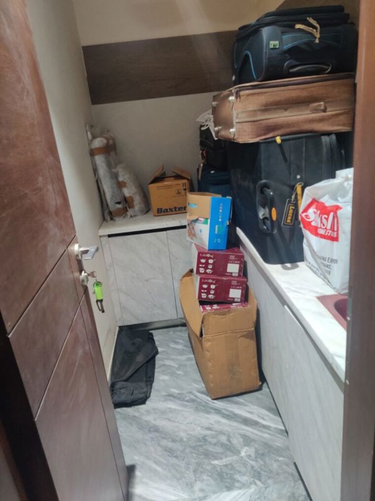 Kitchen/pantry, green park Commercial Office Space 1300 Sq.Ft. In Green Park Delhi 10051235