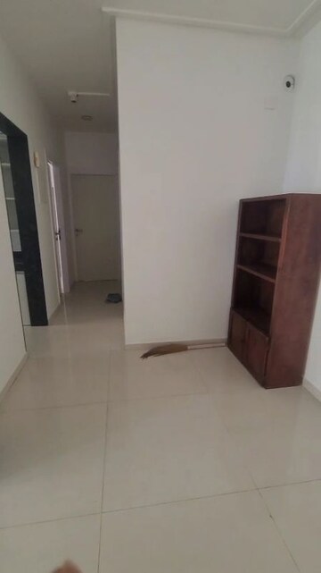 Room in 2 BHK Apartment at Rustomjee Urbania Azziano, Thane West – for Rent