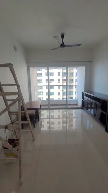2 BHK Apartment For Rent in Rustomjee Urbania Azziano, Thane West