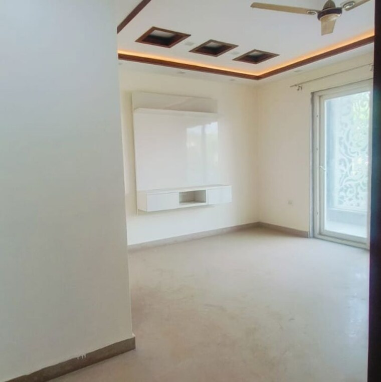 Room, bptp-park-grandeura 3.5 Bedroom 2200 Sq.Ft. Apartment In Sector 82 Faridabad 10051350