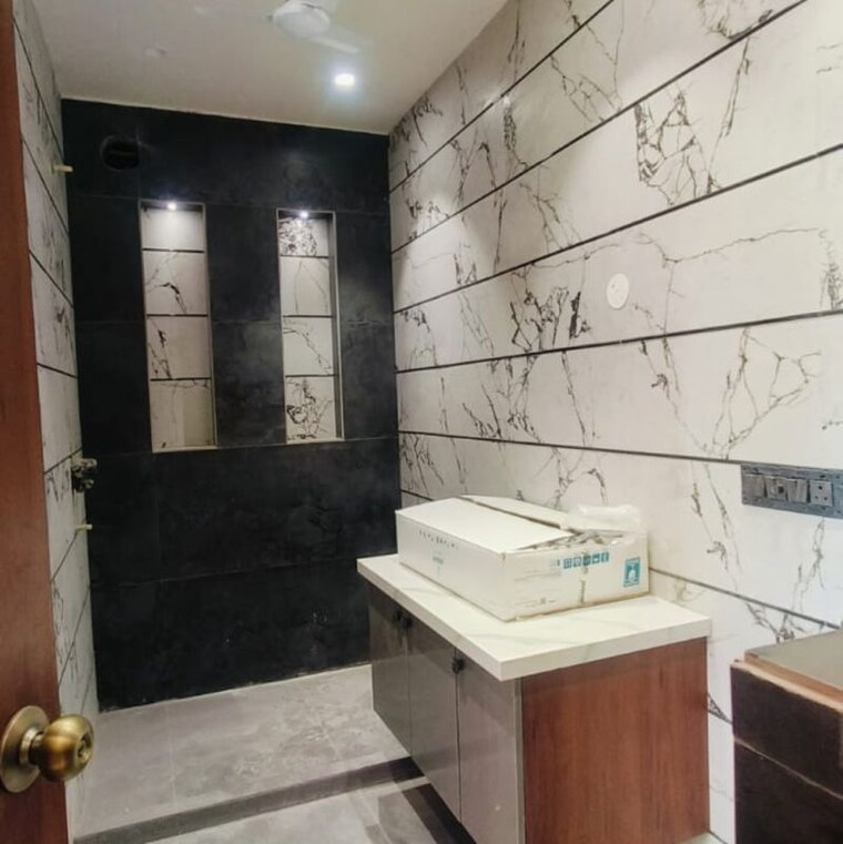 Kitchen, bptp-park-grandeura 3.5 Bedroom 2200 Sq.Ft. Apartment In Sector 82 Faridabad 10051350