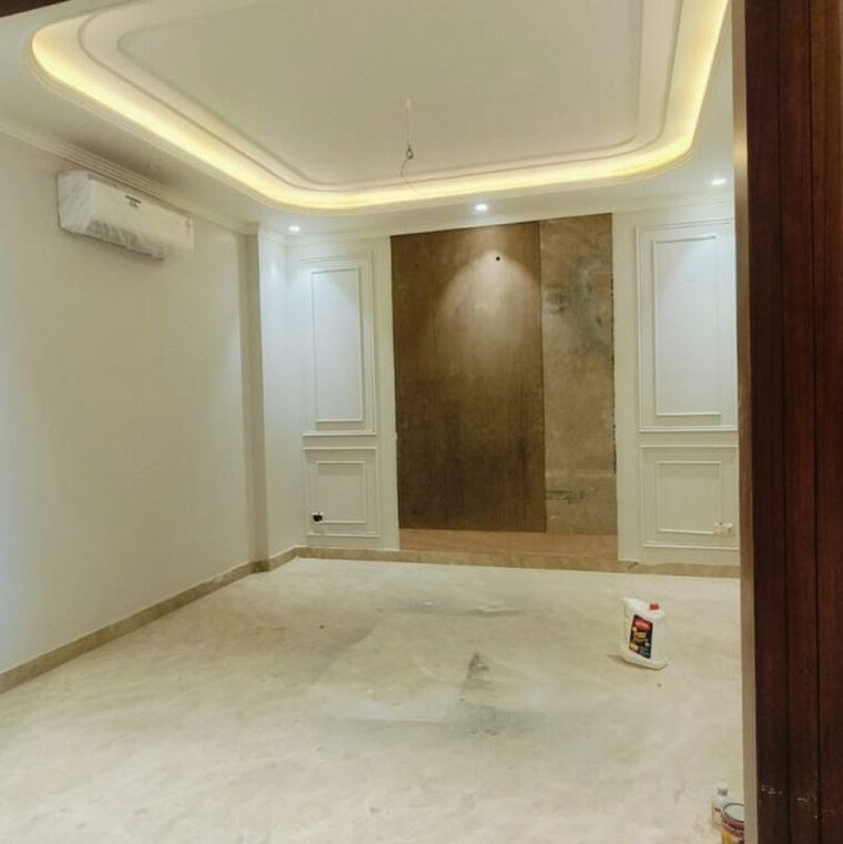 Room, bptp-park-grandeura 3.5 Bedroom 2200 Sq.Ft. Apartment In Sector 82 Faridabad 10051350